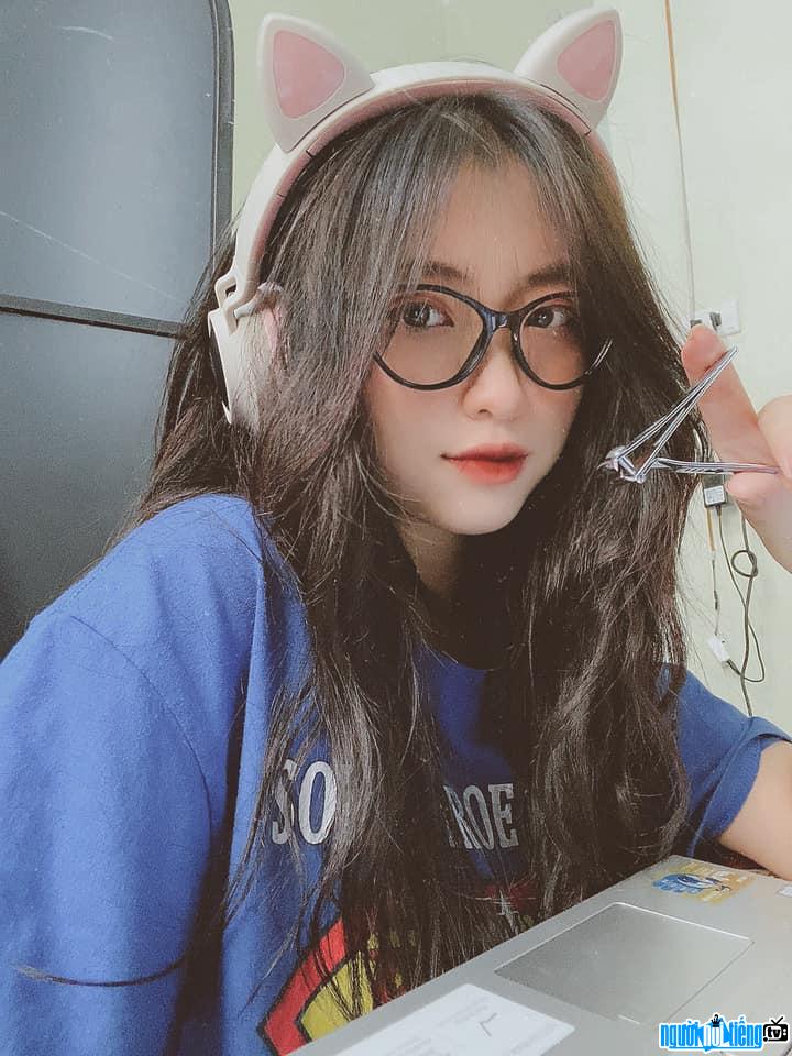 Kênh TikTok mang đến những trend nhảy mới nhất Kênh TikTok mang đến những trend nhảy mới nhất